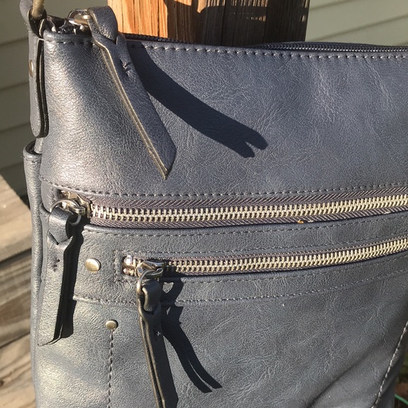 MOTO STYLE CROSSBODY BAG *NEW! *NWT *INC *MACY’S *NAVY & SILVER *BOHO *VERSATILE - Picture 11 of 17